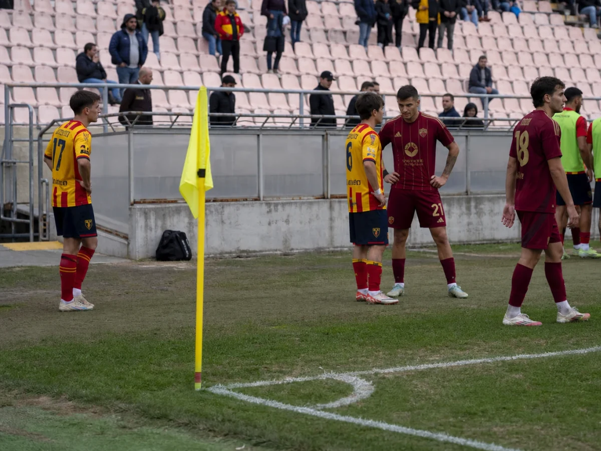 Roma murskasi Leccen 4–0 ja nousi Serie A:n kärkeen