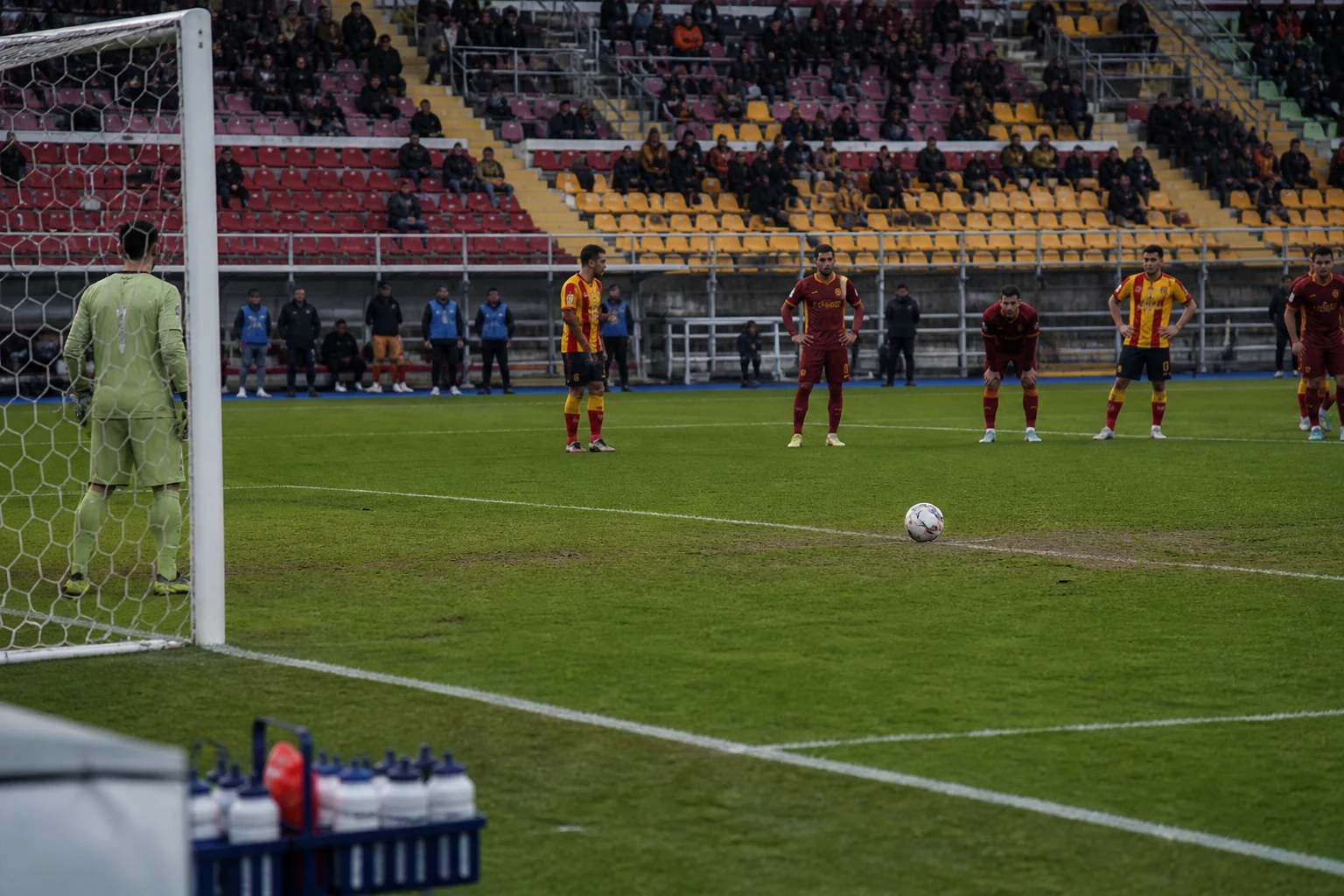 Roma murskasi Leccen ja nousi Serie A:n kärkeen