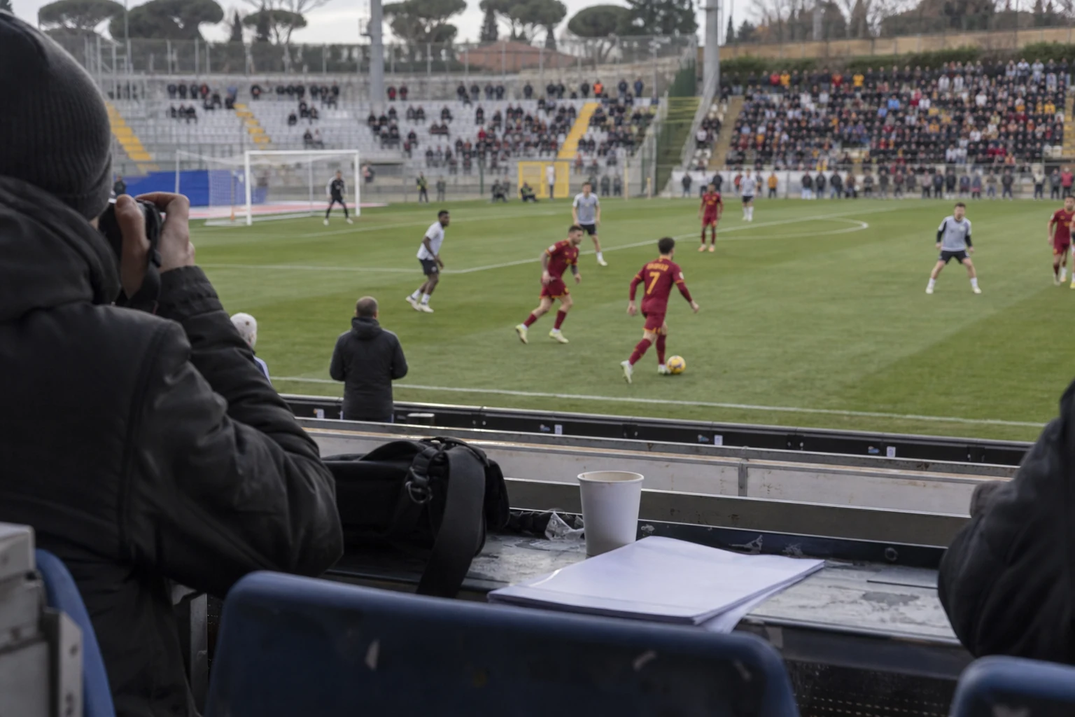 Roma julkisti tumman kolmospaidan kaudeksi 2026/27